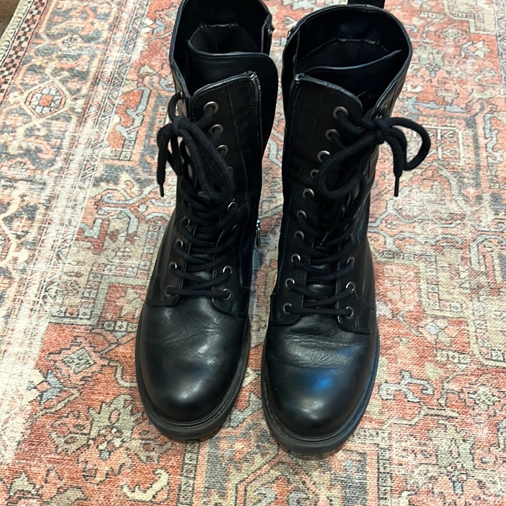 Clarks size 7.5 black side zip boots, worn twice